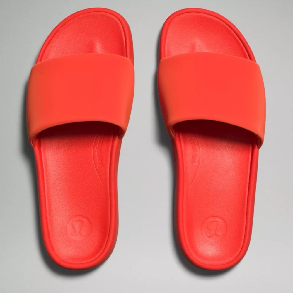 Lululemon Restfeel Slide-Size 7 brand new with box